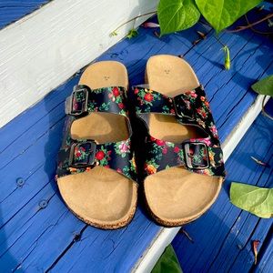Floral never worn Size 8.5 “Birkenstock” sandals